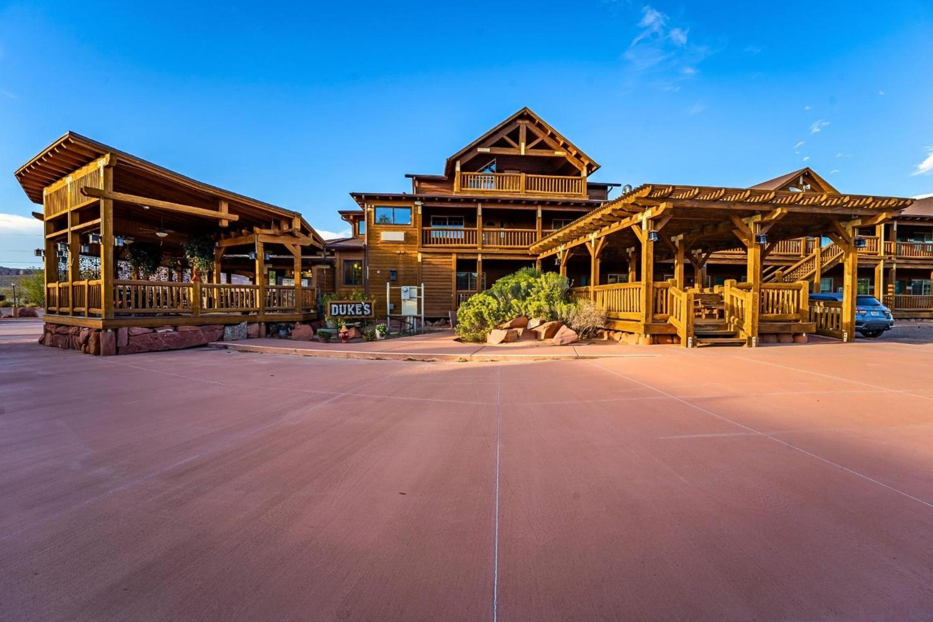 Desert Rose Resort & Cabins Bluff Exterior photo